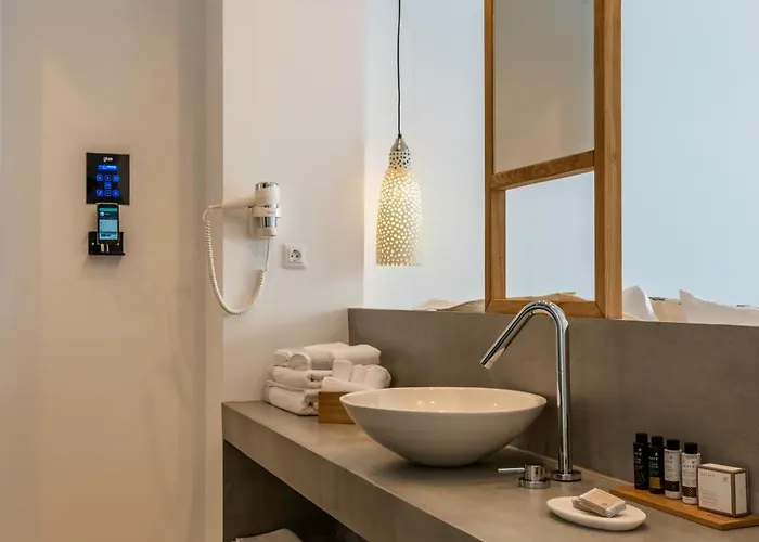 Bluetopia Bed & Breakfast 4*