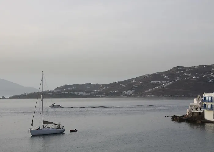 ベッド・アンド・ブレックファスト ブルートピア スイーツ 4*