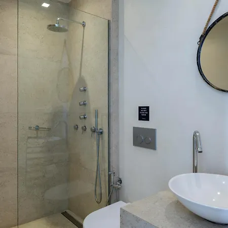 ベッド・アンド・ブレックファスト ブルートピア スイーツ